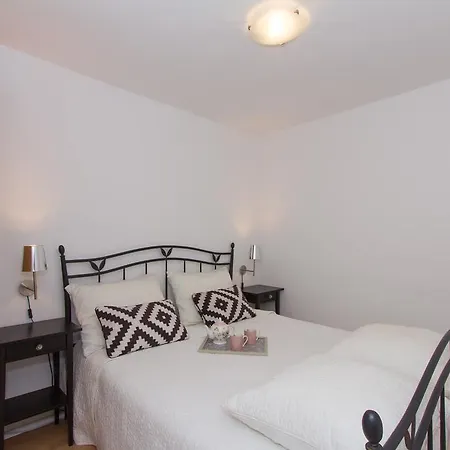 Apartments Vinko Apartman *