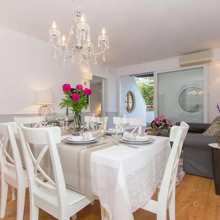 Apartments Vinko Apartman *